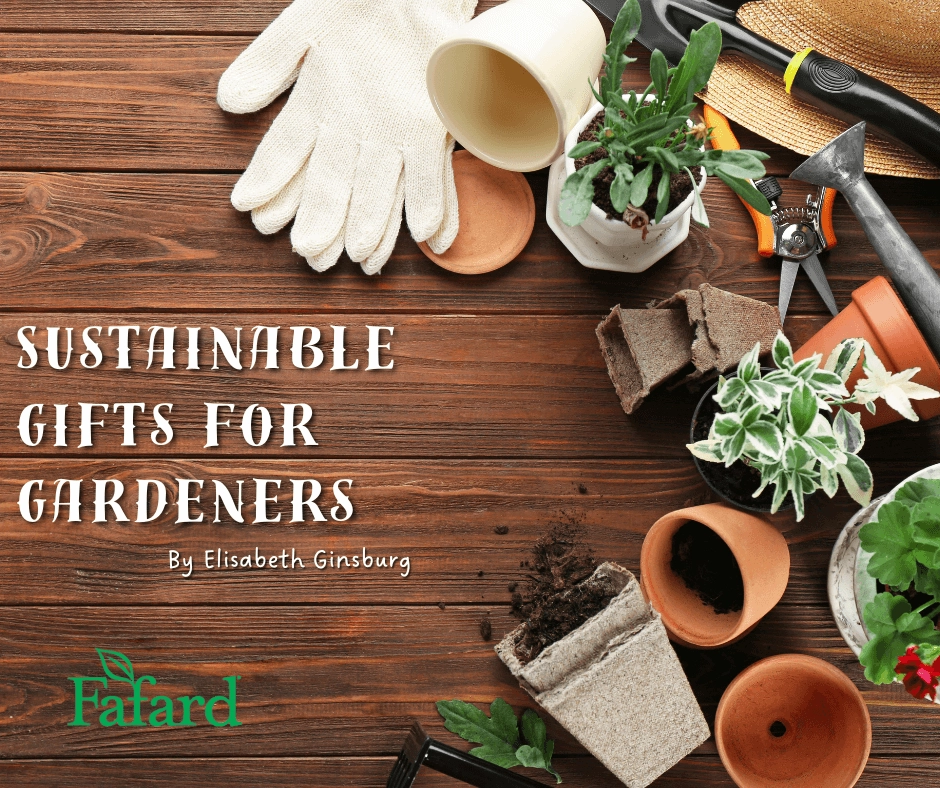 Sustainable gifts for gardeners flatlay with gloves, pots, seedling trays, pruning shears, hat and coir pots on wood (SEO)